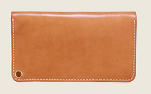 Load image into Gallery viewer, REDWING- TRUCKER WALLET- LONDON TAN
